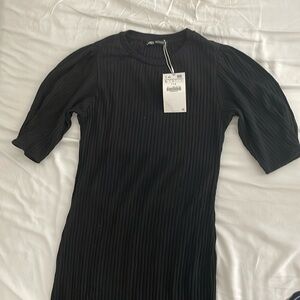 Super cute and comforable black Zara dress
